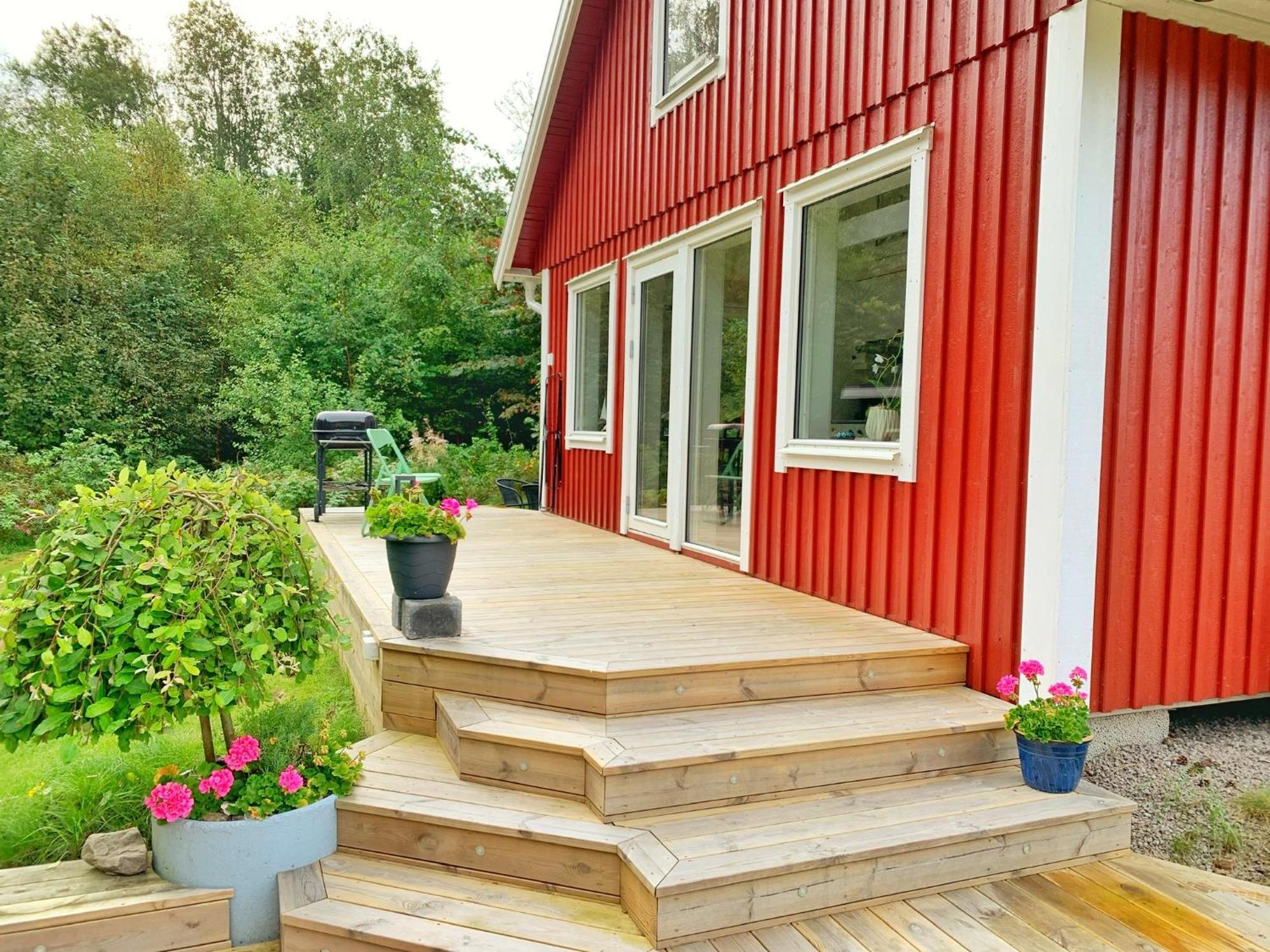 The Blomsholm Cabin - Load Your Electric Car Stromstad Exterior photo