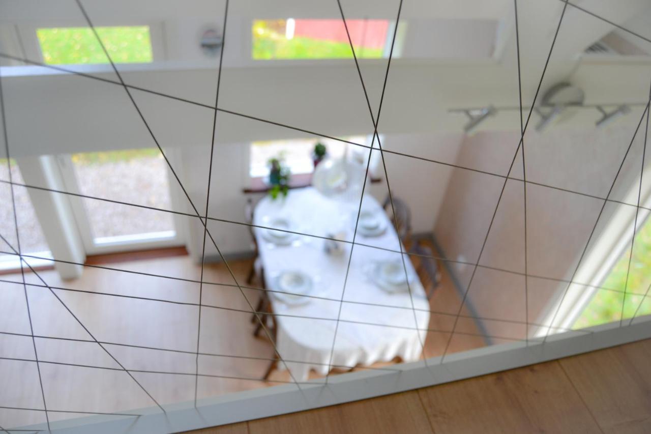 The Blomsholm Cabin - Recharge Your Electric Car Stromstad Exterior photo